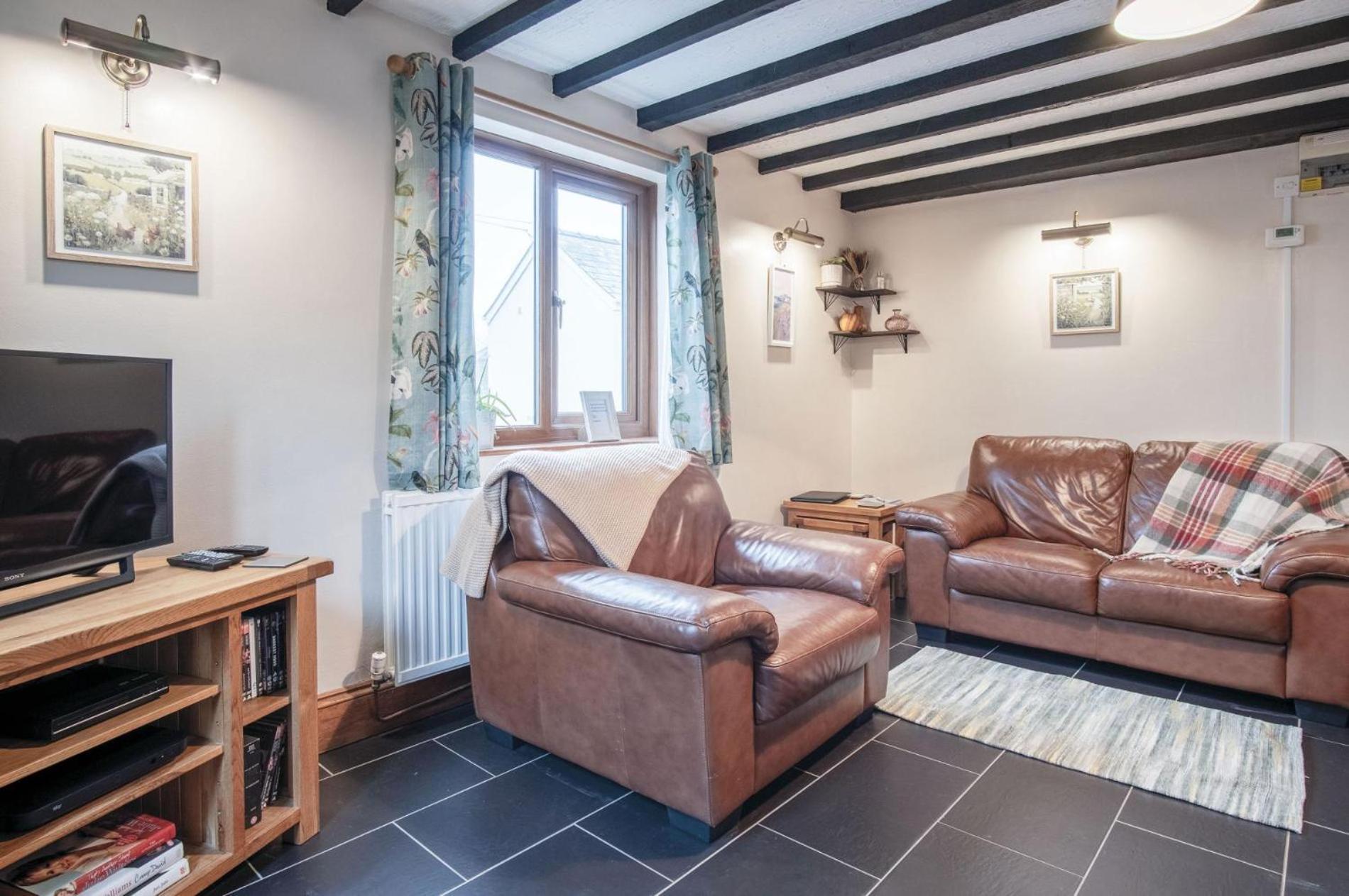 The Brambles - 2 Bedroom Cottage - Llanteg Extérieur photo