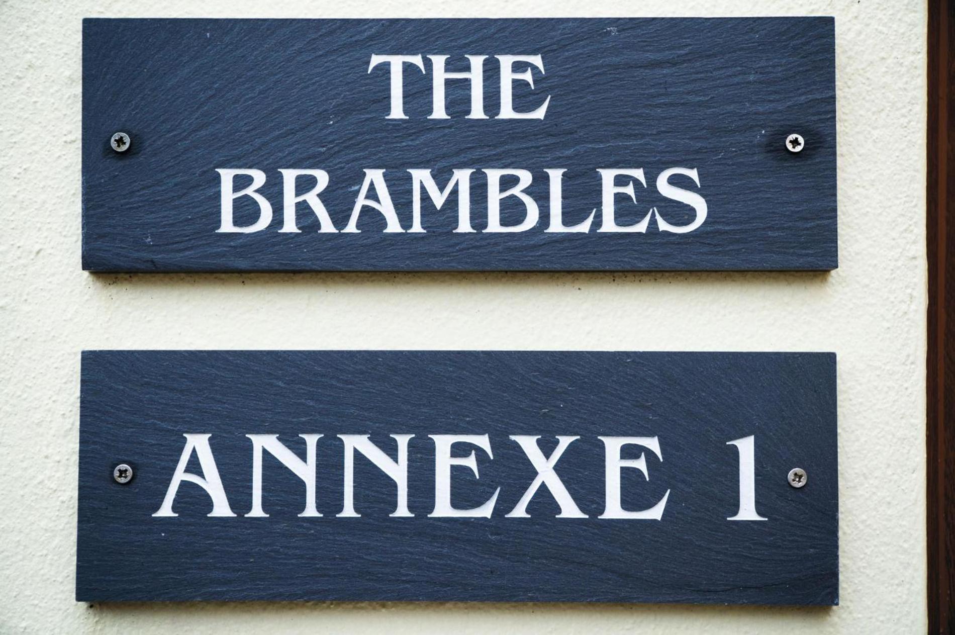 The Brambles - 2 Bedroom Cottage - Llanteg Extérieur photo